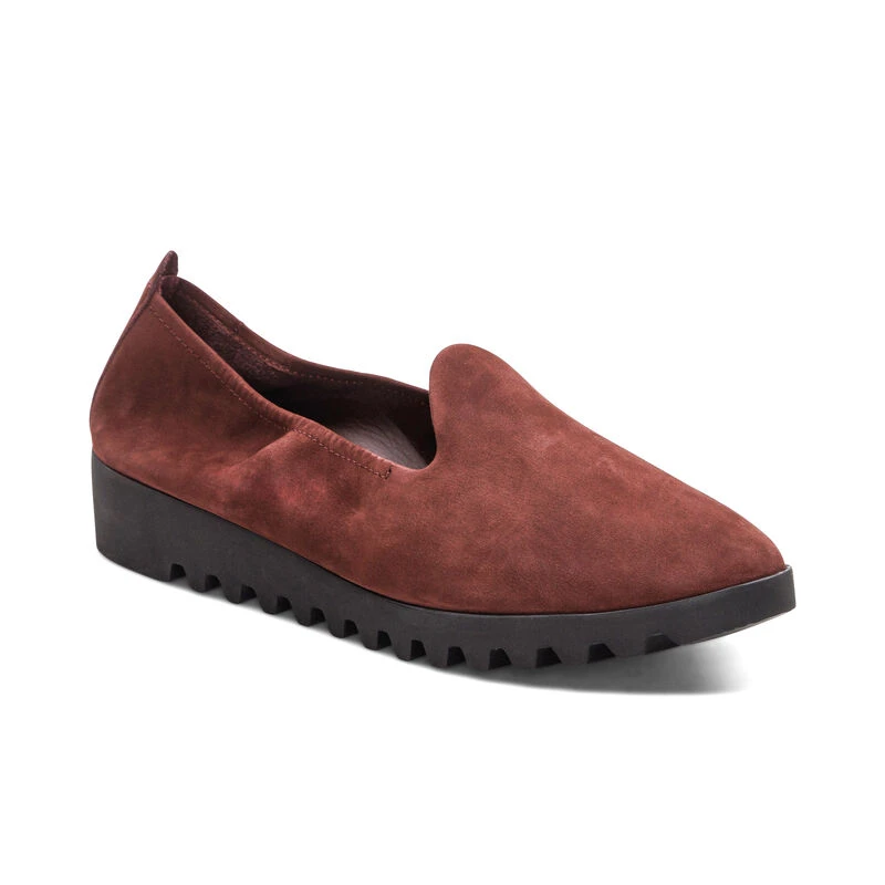 Aetrex Women’s Liz Arch Support Slip-On Flat Burgundy