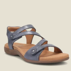 Taos Women’s Big Time Sandal Dark Blue
